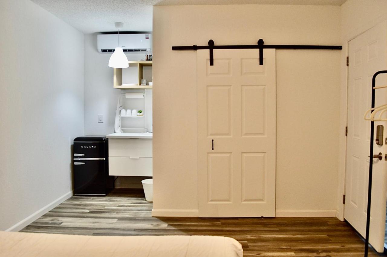 Weeki Wachee Guest Suite Spring Hill Bagian luar foto