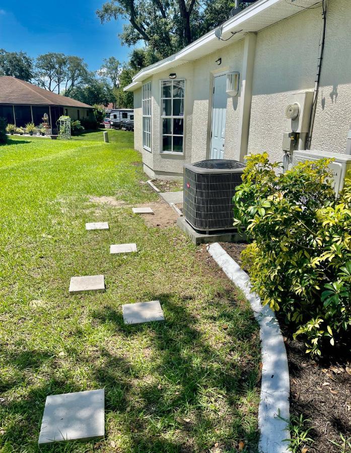 Weeki Wachee Guest Suite Spring Hill Bagian luar foto